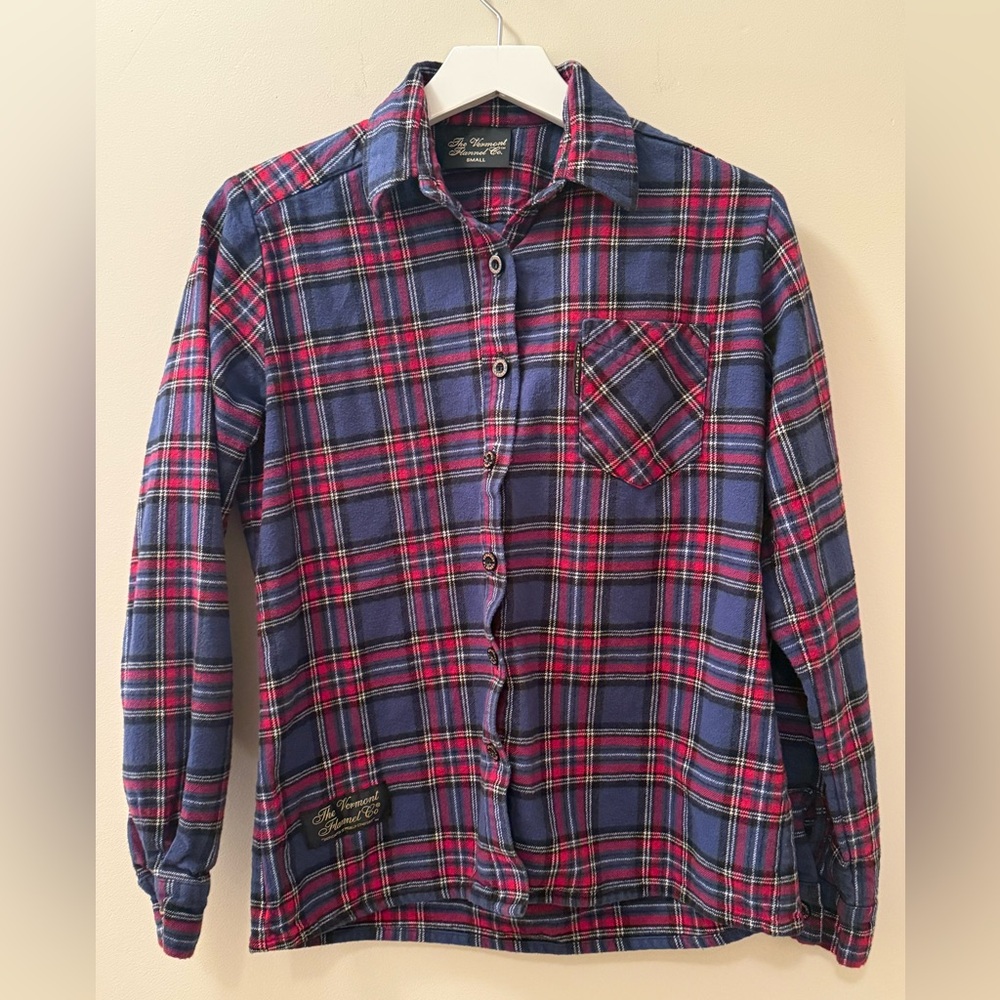 The Vermont Flannel Co Button-Up Shirt in Red and Blue